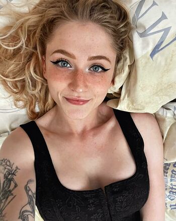 Janet Devlin
