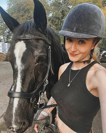 Janet Devlin