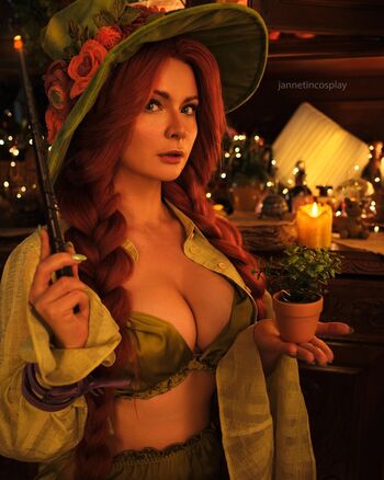 Jannet In Cosplay