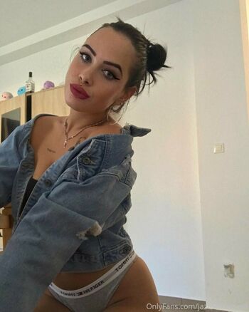 Jazminkovacs8