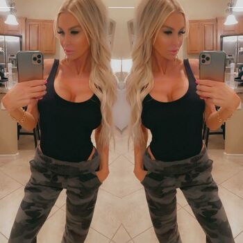 Jenn Stauss