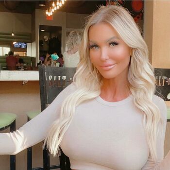 Jenn Stauss