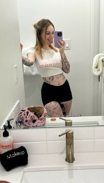 Jenna Jebamus