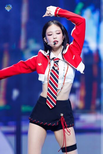 Jennie | BLΛƆKPIИK
