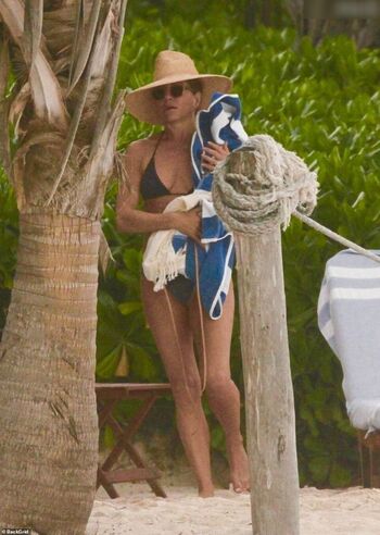 Jennifer Aniston