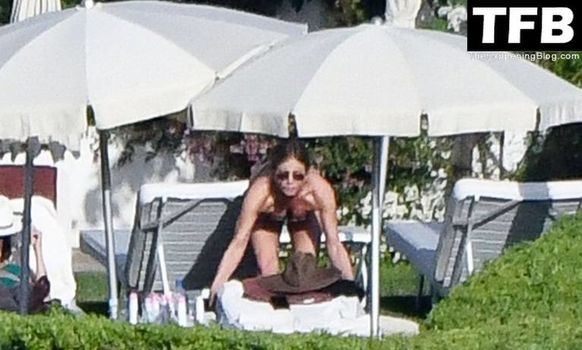 Jennifer Aniston