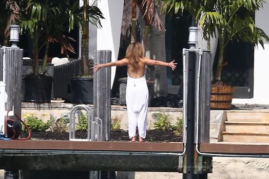 Jennifer Lopez