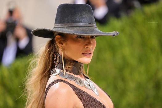 Jennifer Lopez
