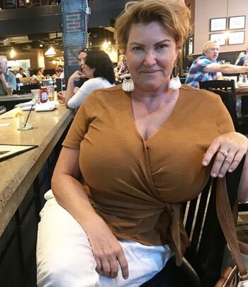 Jeri Juggies