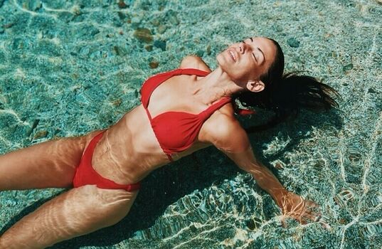 Jessica Lowndes
