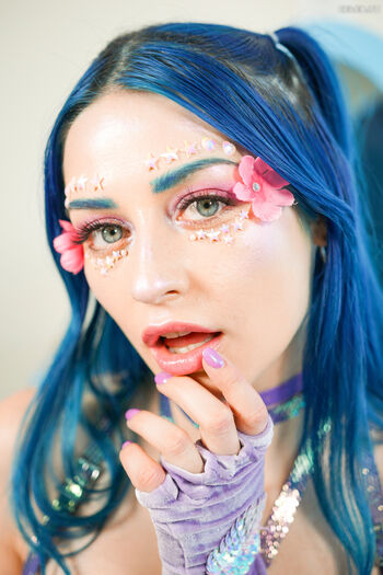 Jewelz Blu