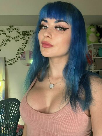 jewelzblu