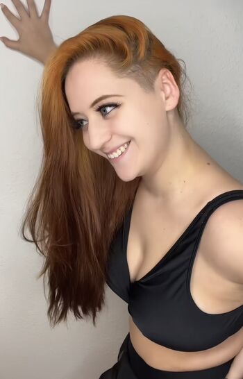 Joana Headbang