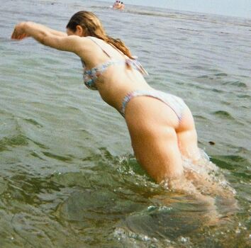 Joey King