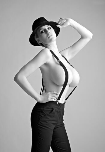 Jordan Carver