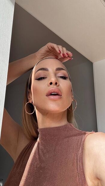 Jordan Carver