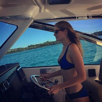 Jordan Claire Robbins