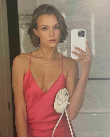 Josephine Skriver