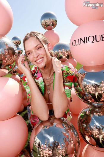 Josephine Skriver