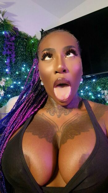 Josy Black