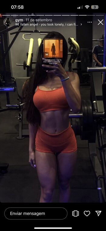 Julia Carneiro