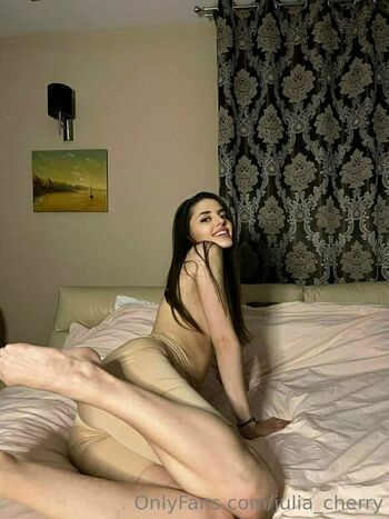 julia_cherry