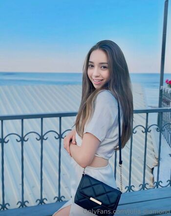 julia-diamond