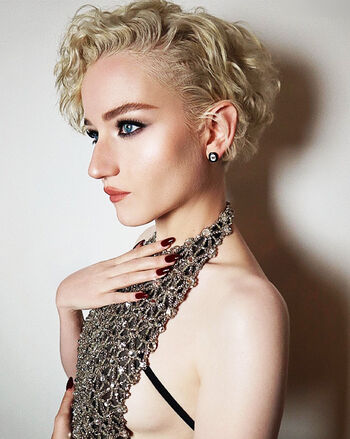 Julia Garner