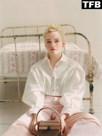 Julia Garner
