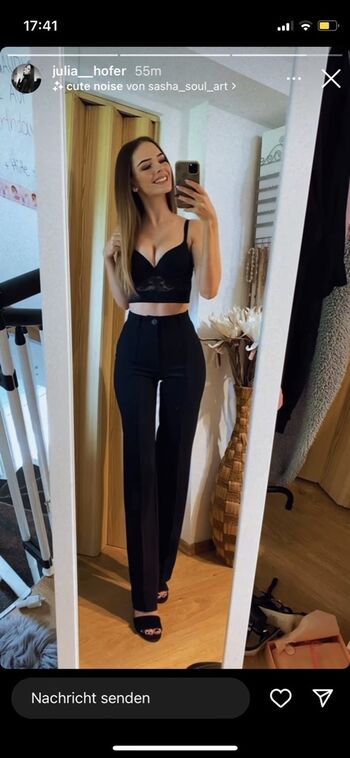 Julia Hofer