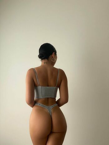 Julia Kelly