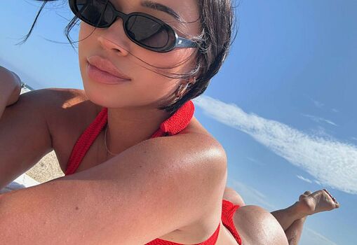 Julia Kelly