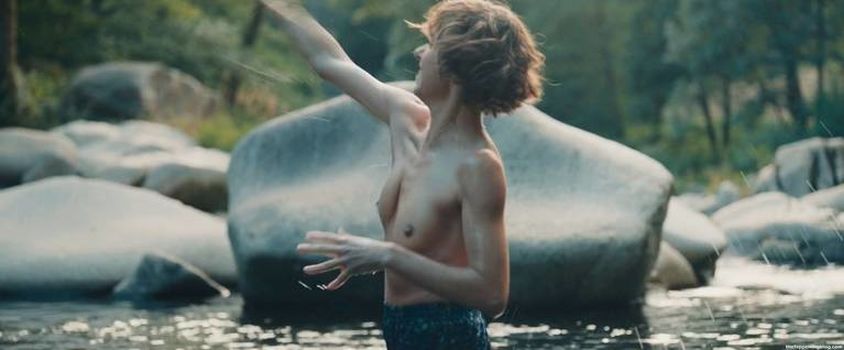 Julia Koschitz