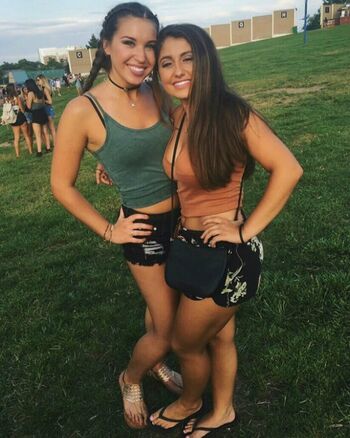 Julia & Olivia
