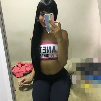 Julia Santos