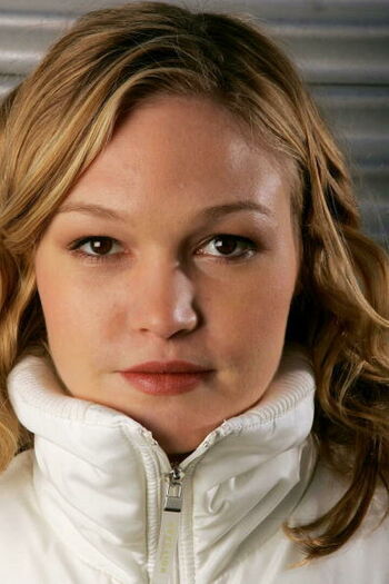 Julia Stiles