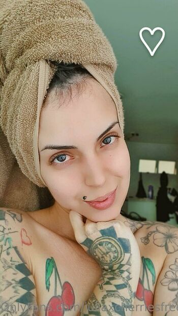 juliaxcherriesfree