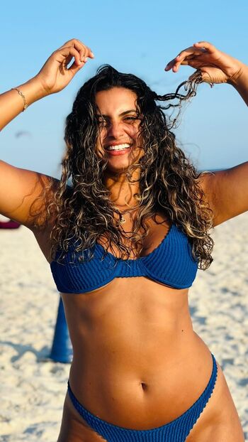Julie Santos