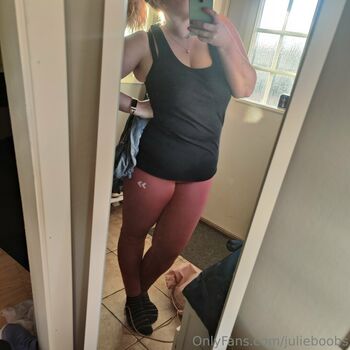 julieboobs