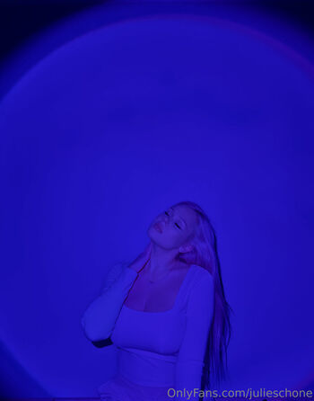 julieschone