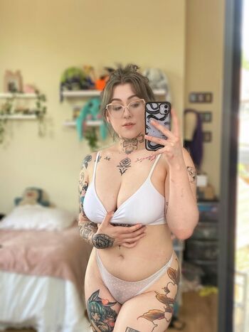 Kaiju_rose