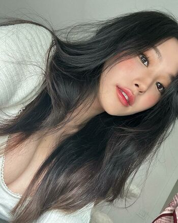 Kang Hee Yoon