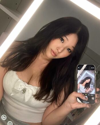 Kang Hee Yoon
