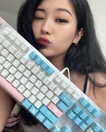 Kang Hee Yoon