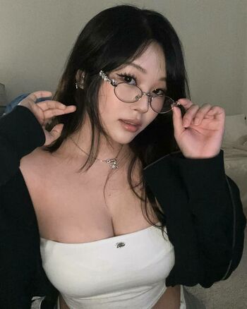 Kang Hee Yoon