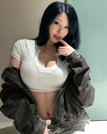 Kang Hee Yoon