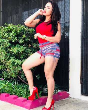 Karly Fornos