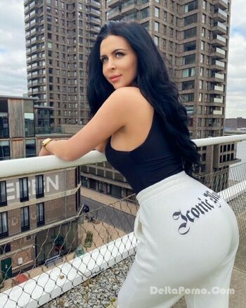 Karolina Nella
