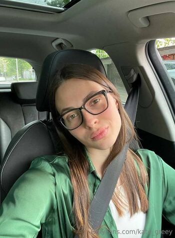 kate_greey