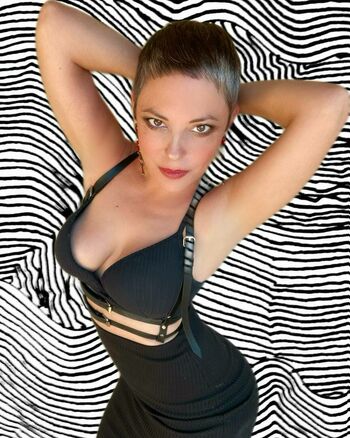 Kate Kelton